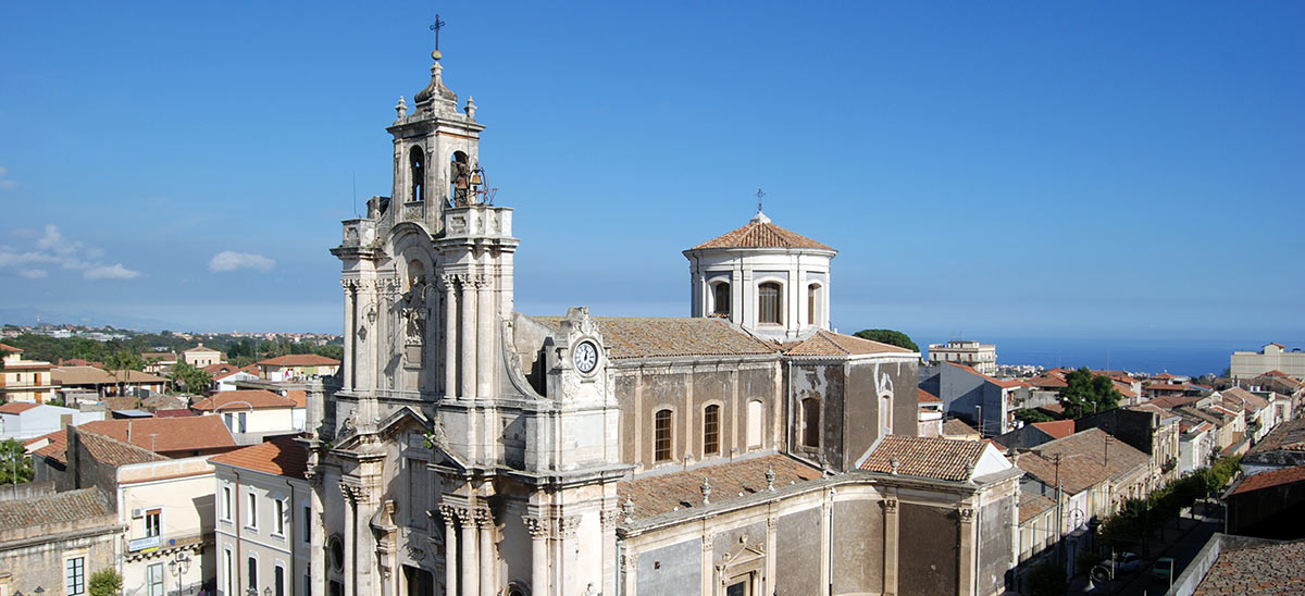 Chiesa Madre e Piazza Maggiore di Aci sant'Antonio